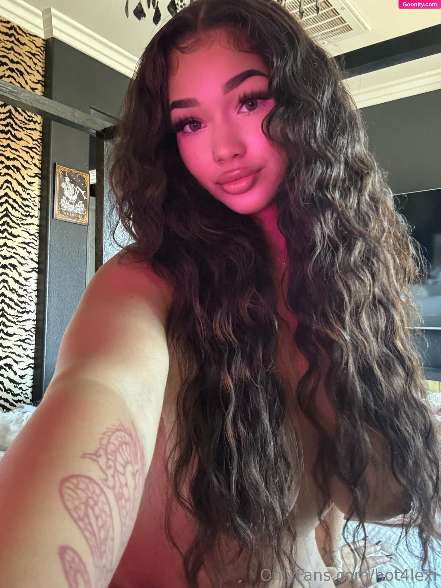 Lexi2Legit 💞 on OnlyFans - ## NIPPLE REVEAL 🍒 ### Would have your knees weak 🙈 seeing ..