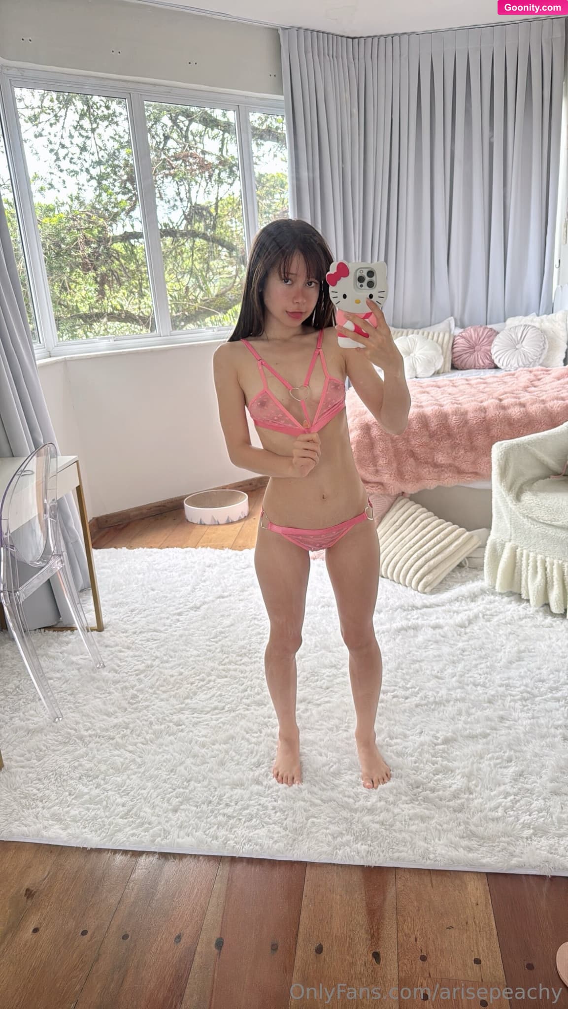 Arise Peachy 🍑 on OnlyFans - Pull if off for me? 🤭