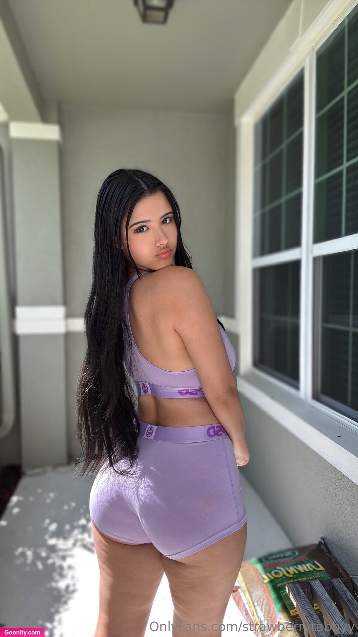 tabby 🍓 on OnlyFans - your daily dose of me is ready 💜