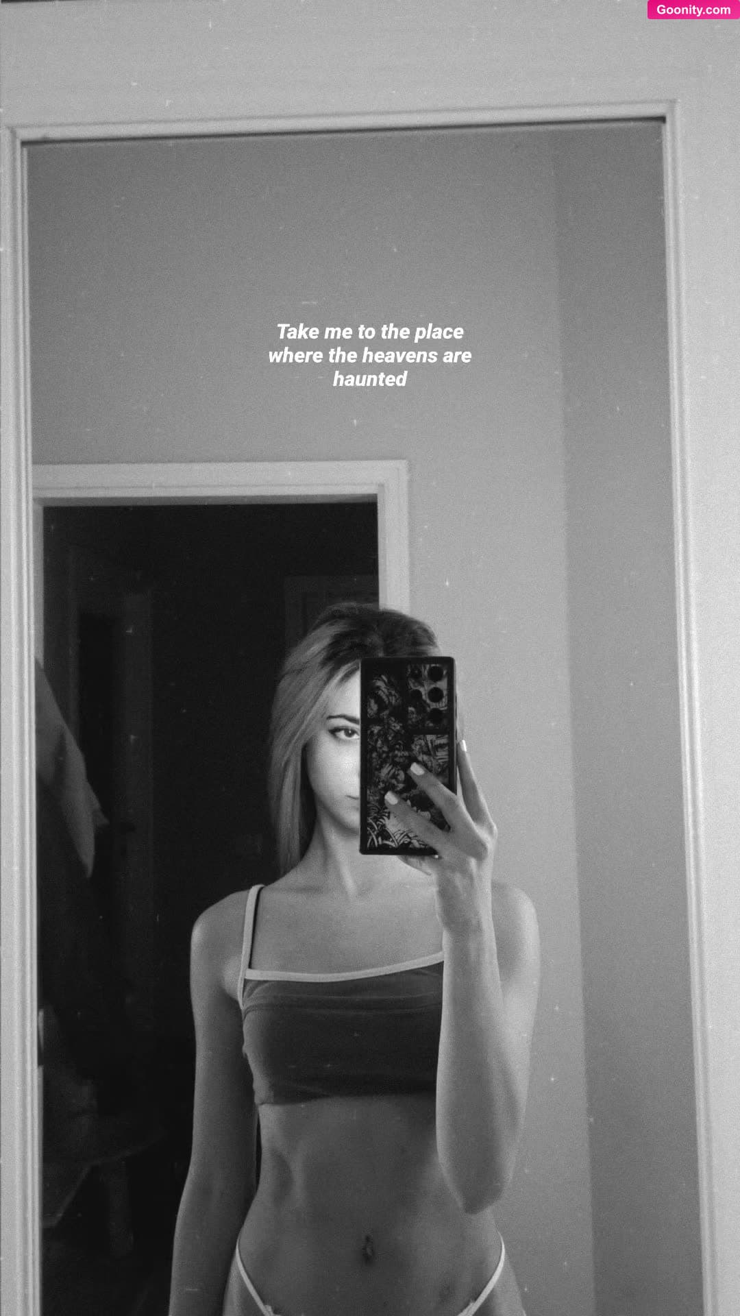 lucrelisa on OnlyFans - Photo 172