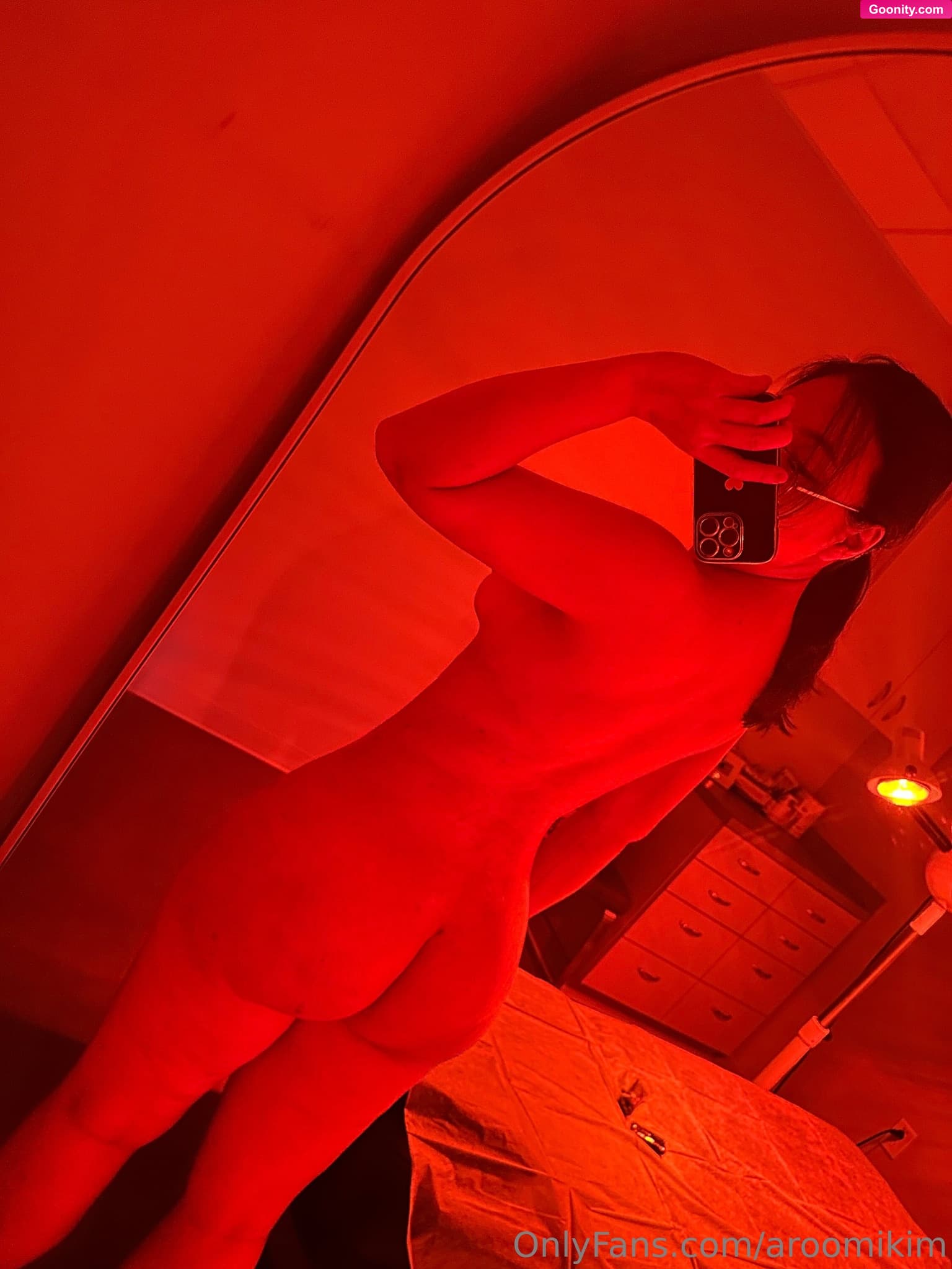 Aroomi Kim π°π· on OnlyFans - Red for sexy π