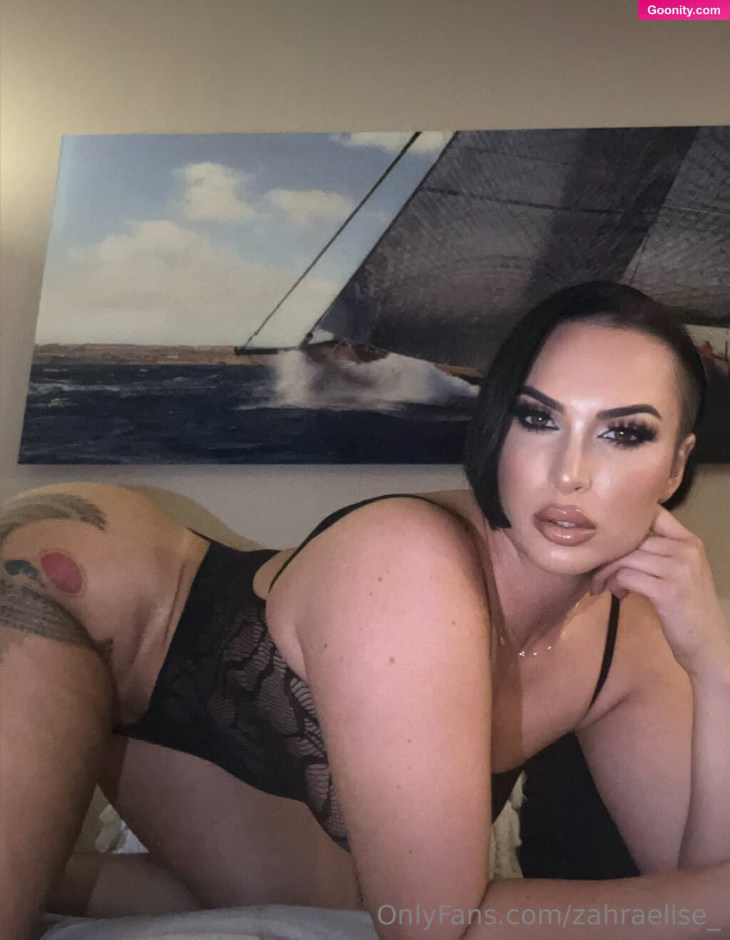 🏆 ZAHRA ELISE on OnlyFans - About to get in bed 🤍 but I feel like doing some ***FREAKY*** before I fall asleep.. 😈🤤😘