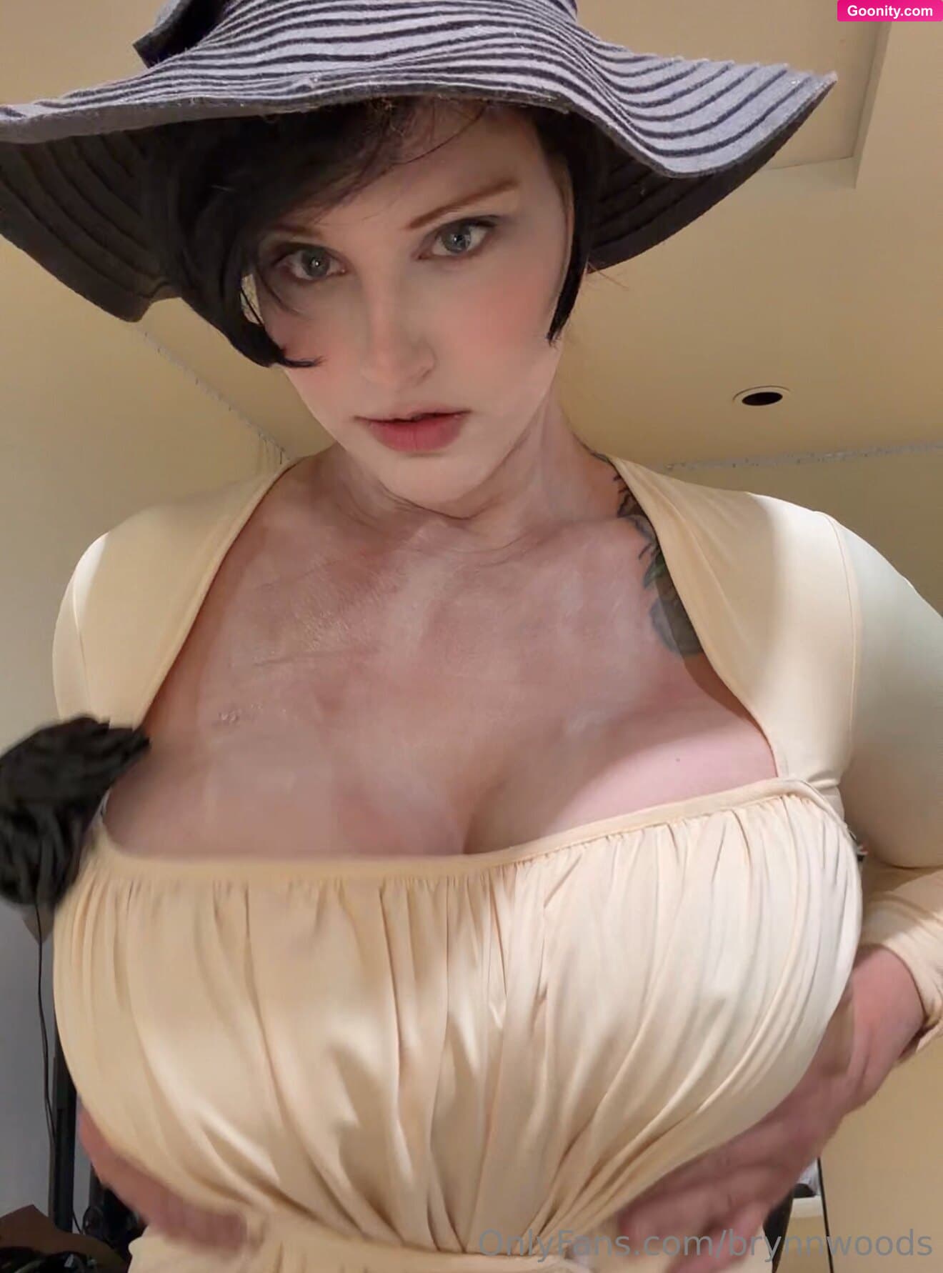 Brynn Woods on OnlyFans - Mommy is back , are you ready to be taken and used by her ?