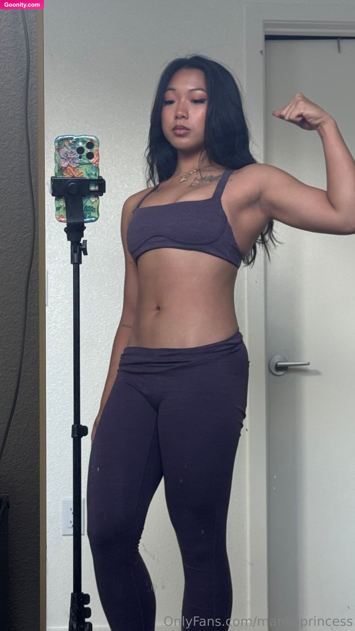 manko ʕ; •`ᴥ•´ʔ on OnlyFans - Can I get some muscle mommy appreciation 🙂↕️