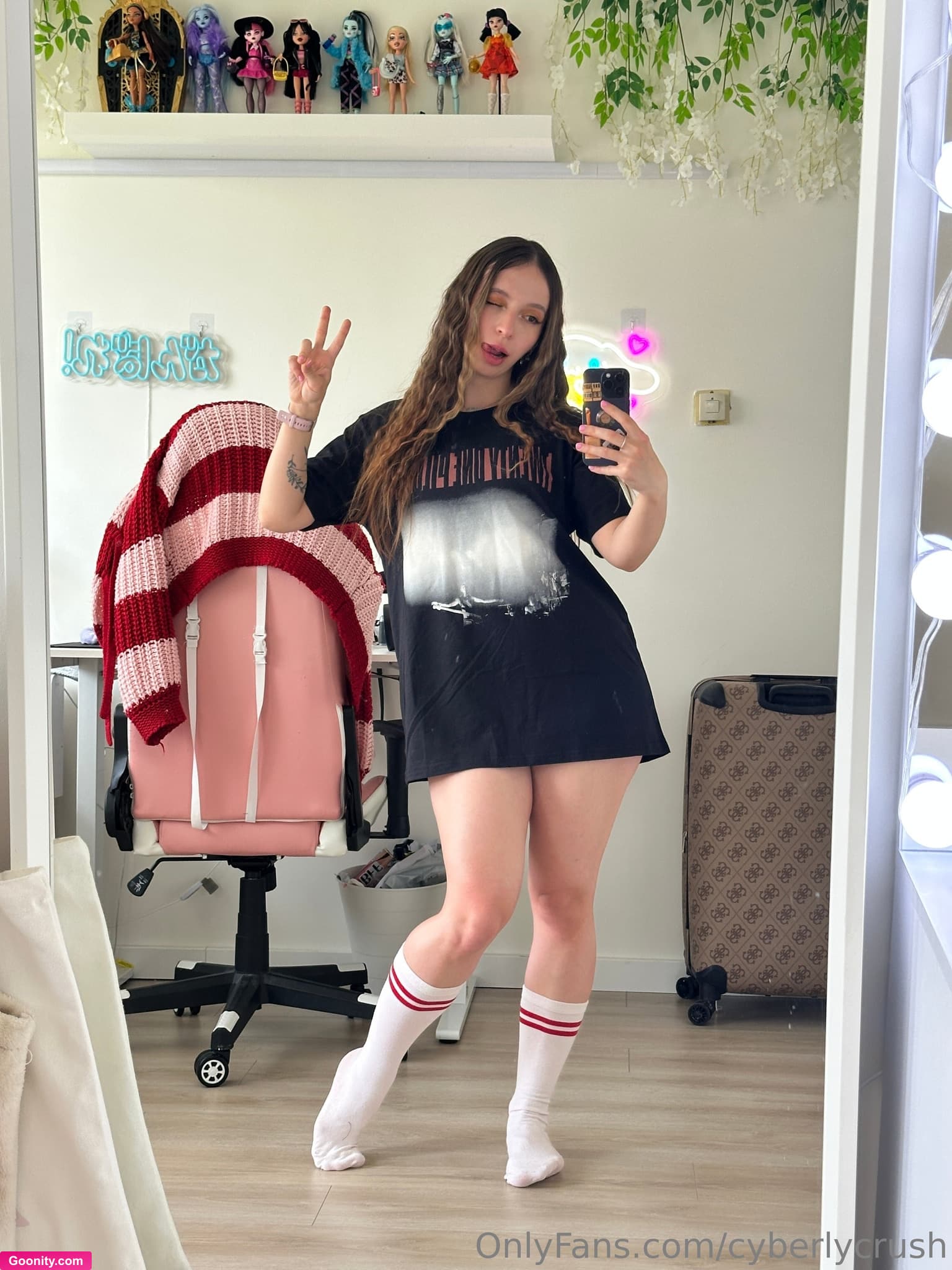 ♡ Chloe ♡ Your wet girl 💦 on OnlyFans - The voting is clear and I just finished making a wig for Granny Seiko 😱😍 It’s gonna be so exciting and hot! 🥵 Are you ready? ☺️🚨🔔 Next cosplays are:1. Jane Doe from Zzz2. Granny Seiko Dandadan3. Jessica from Rick and Morty