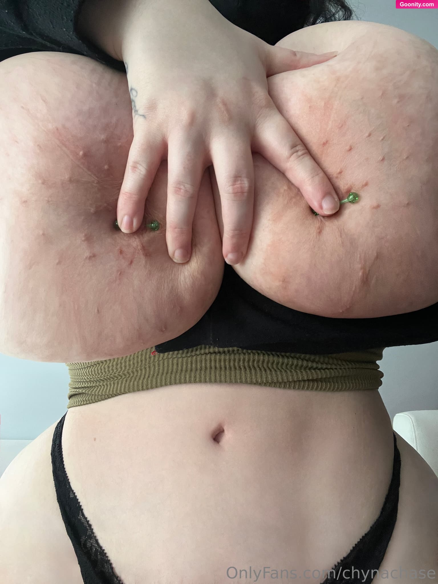 Chyna Chase on OnlyFans - Good afternoon babe! xo 🖤💚