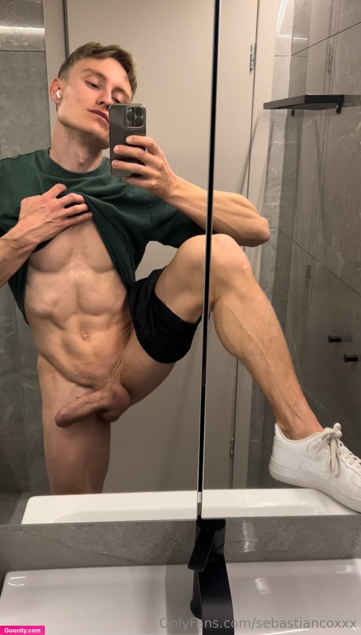 SebastianCoxxx on OnlyFans - Wanna suck?
