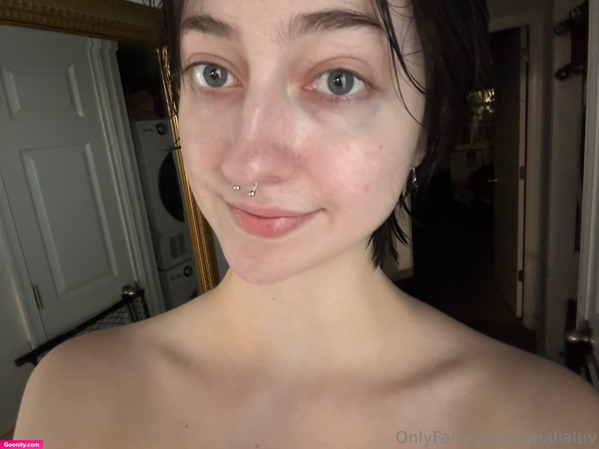 Lia on OnlyFans - no makeup, unedited, topless selfies :)
