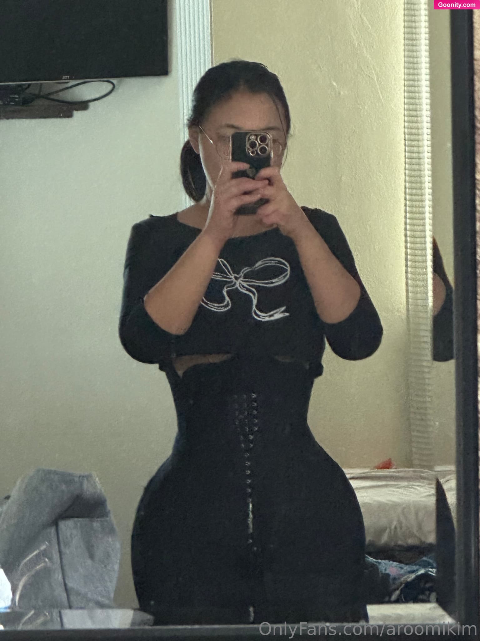 Aroomi Kim 🇰🇷 on OnlyFans - OKAY COCA COLA BOTTLE 👀👀👀 will be sending the topless versio..