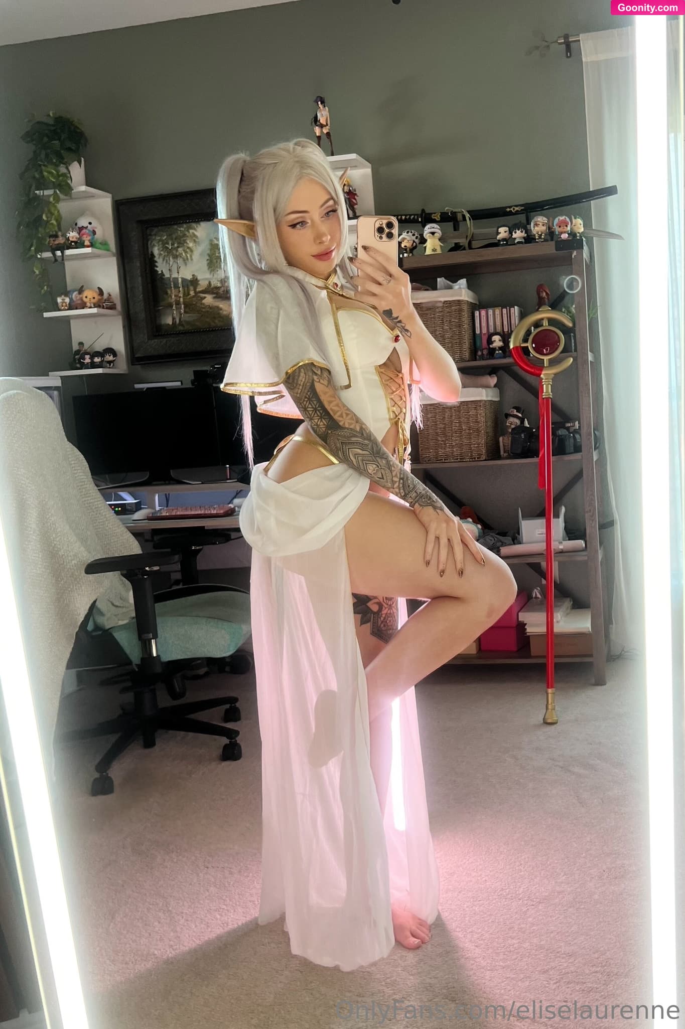 Elise Laurenne on OnlyFans - Photo 200