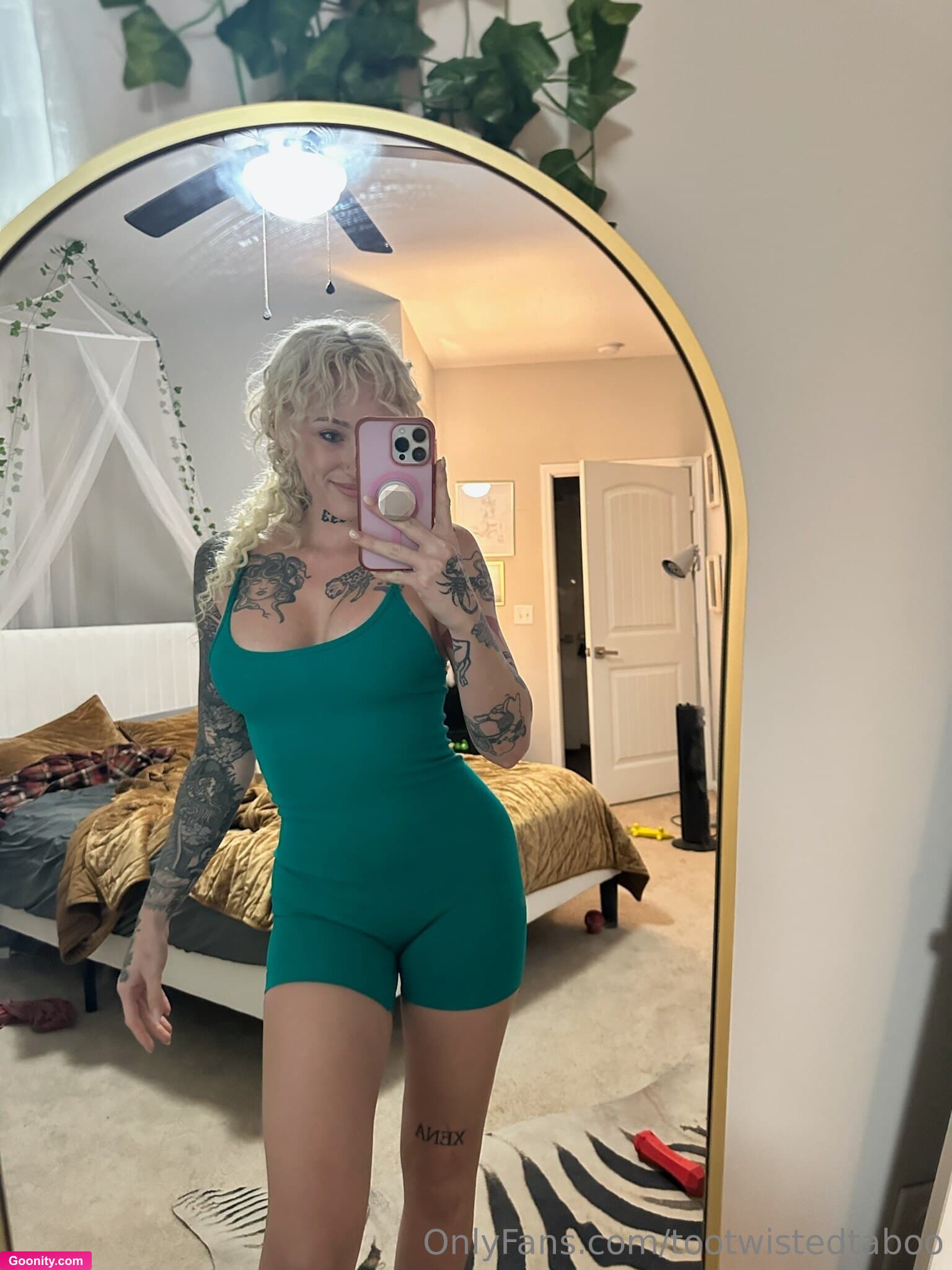 Too Twisted Taboo VIP on OnlyFans - Photo 114