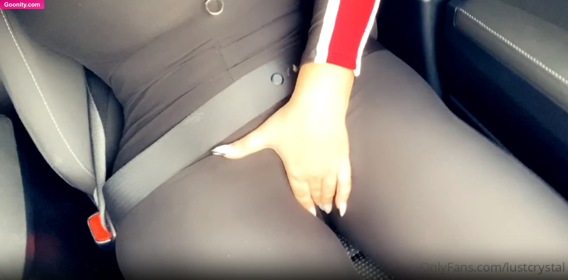 Crystal Lust on OnlyFans - Photo 2