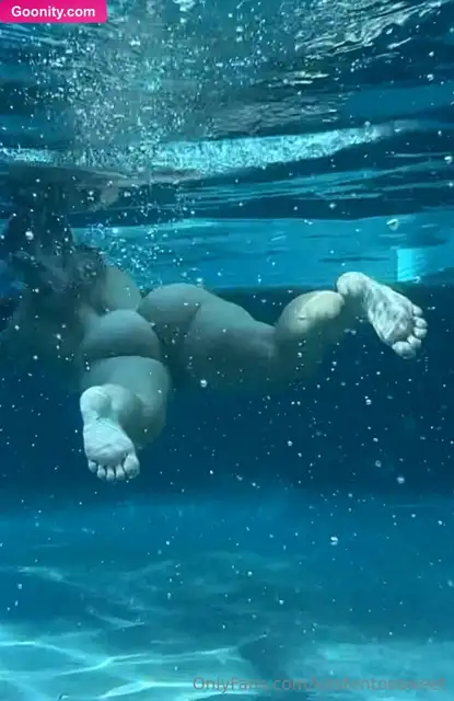 kirstenmarieee97 Floating Her Big Ass Underwater Nude Instagram Photo