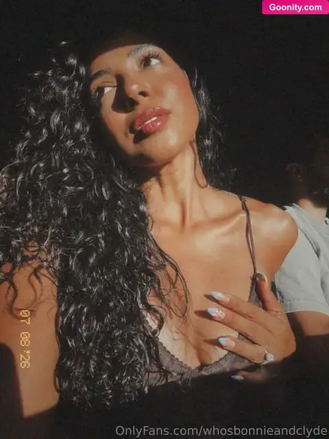Bonnie&Clyde Big Tits In A Lingerie Top Nude OnlyFans Photo
