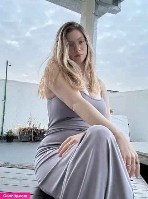 Emily  😇 - Nackt Geleaktes Foto 583