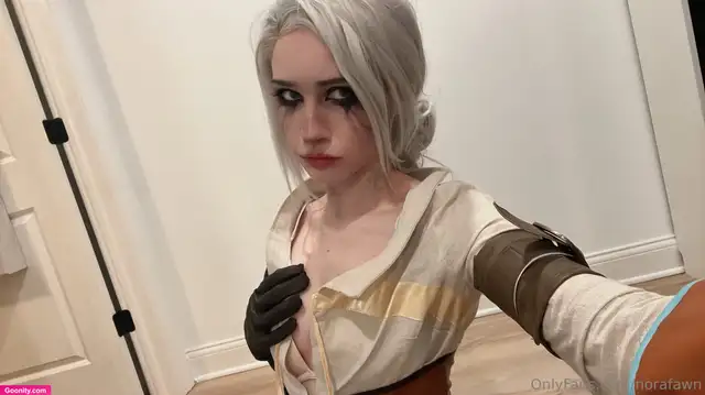 Nora Fawn photo 85