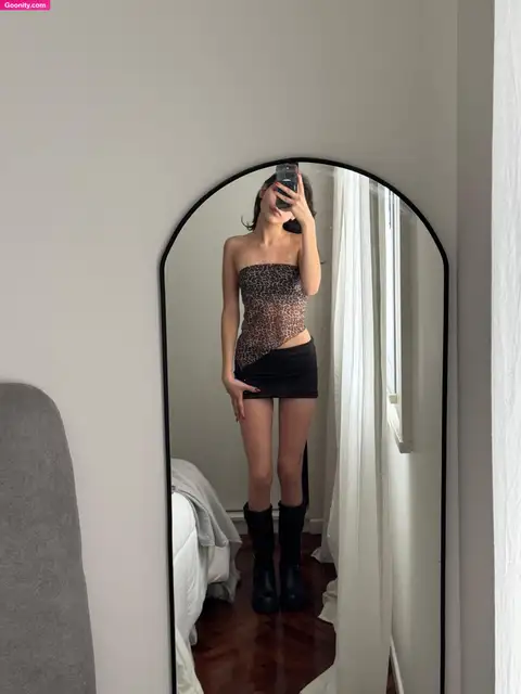 alexia caste photo 102