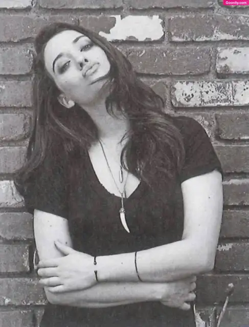 Kat Dennings photo 11