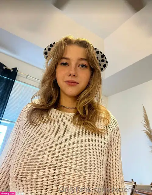 Zoe photo 55