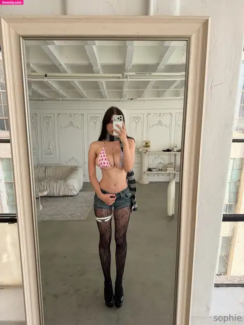 Sophie 🌹 Mudd photo 31