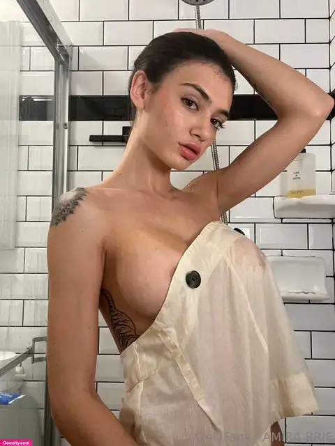 Amira Brie photo 151