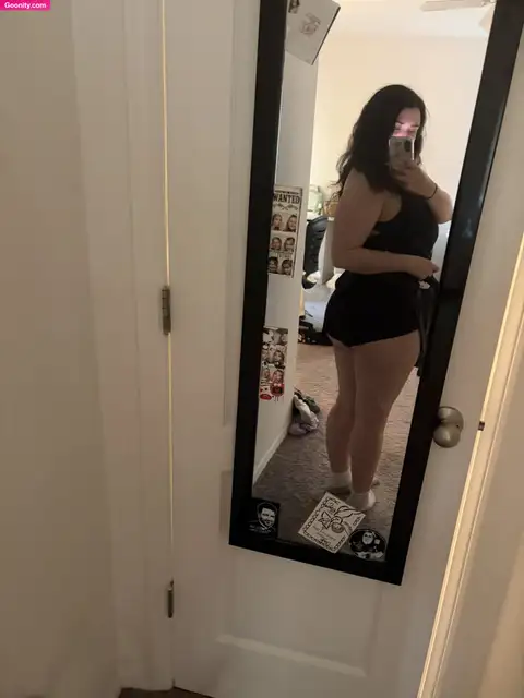 leah ♡ - Foto Desnuda Filtrada 7