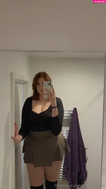 Katie | 6'9” photo 28