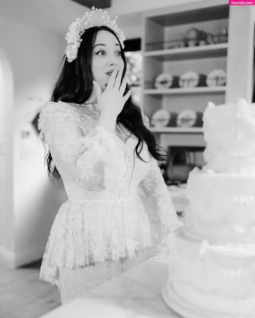 Kat Dennings photo 131