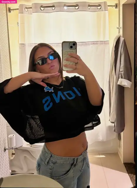 Sierra Bellingar - Nackt Geleaktes Foto 15