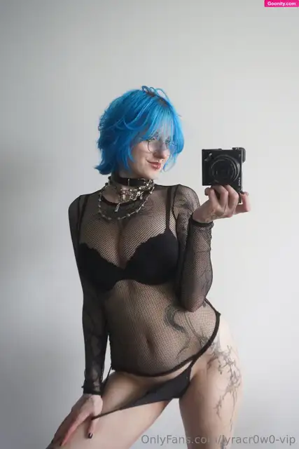 lyra crow photo 52