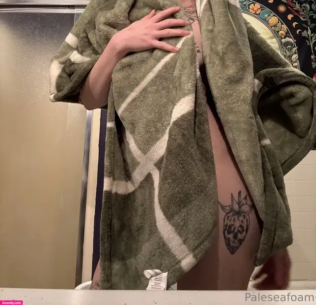 Paleseafoam - Nude Photo 10