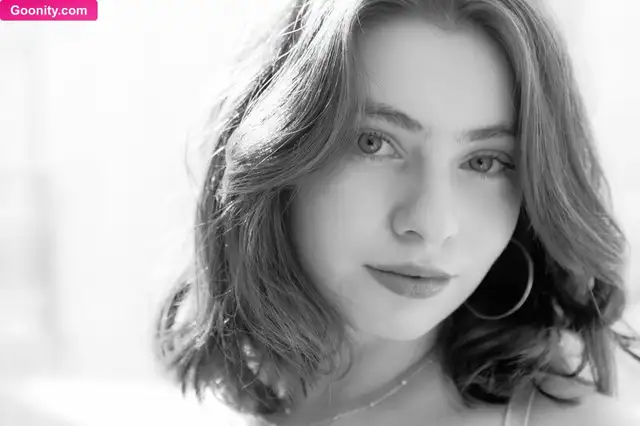 Emily  😇 photo 609