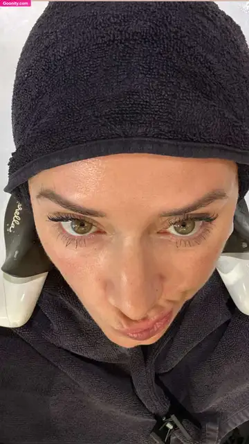 Yesjulz photo 78