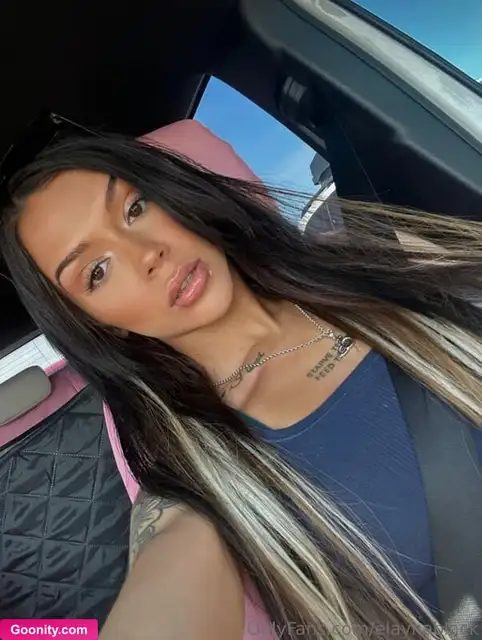 Elayna Black photo 51