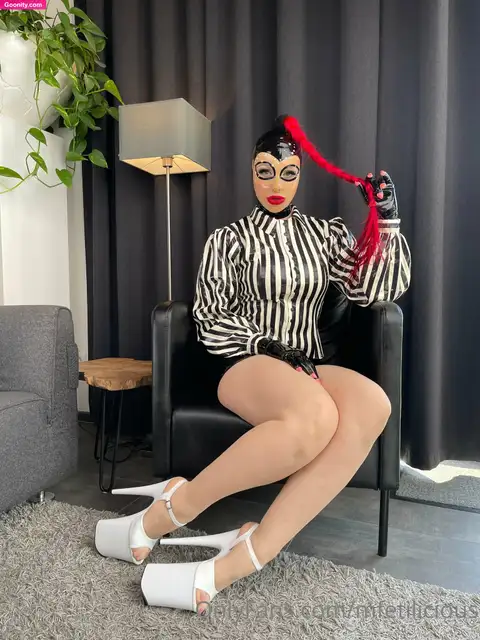 Miss Fetilicious photo 18