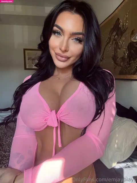 Emily Rinaudo photo 89