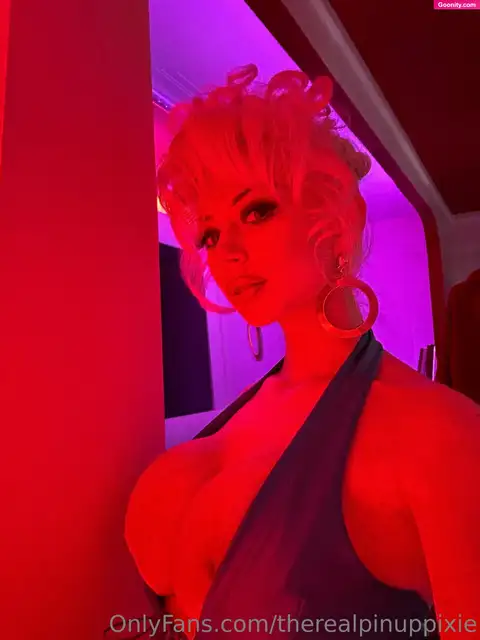 PinupPixie photo 121