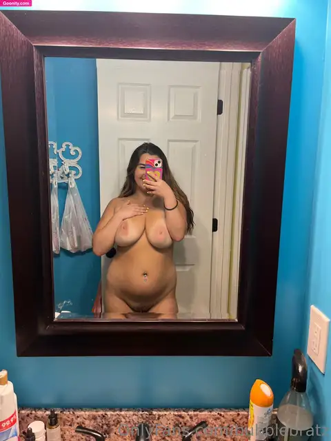 Madelynn May photo 78