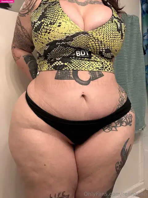 Goddess Reina 🖤😈 photo 19