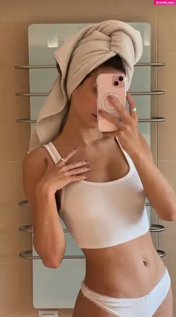 Lana photo 13