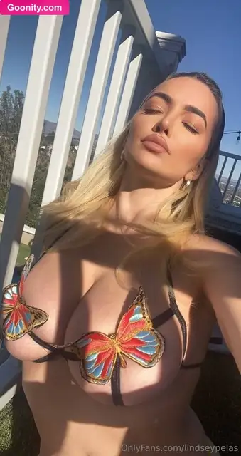Lindsey Pelas - Foto Nua Vazada 23