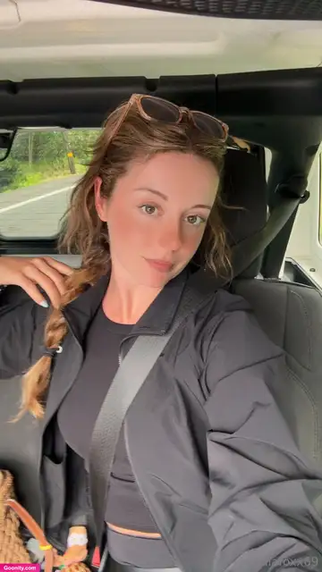 Nadia Foxx 🦊 photo 49