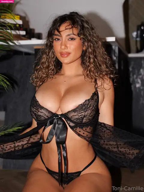 Toni Camille - Nude Leaked Photo 17