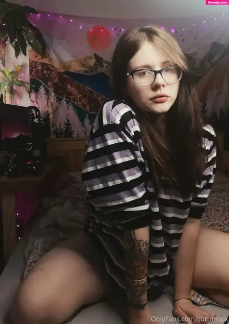Alice CottonSox photo 524