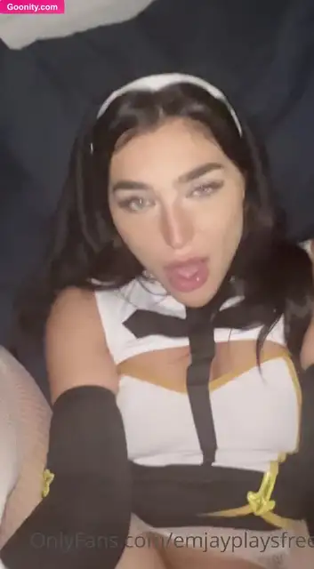 Emily Rinaudo photo 183