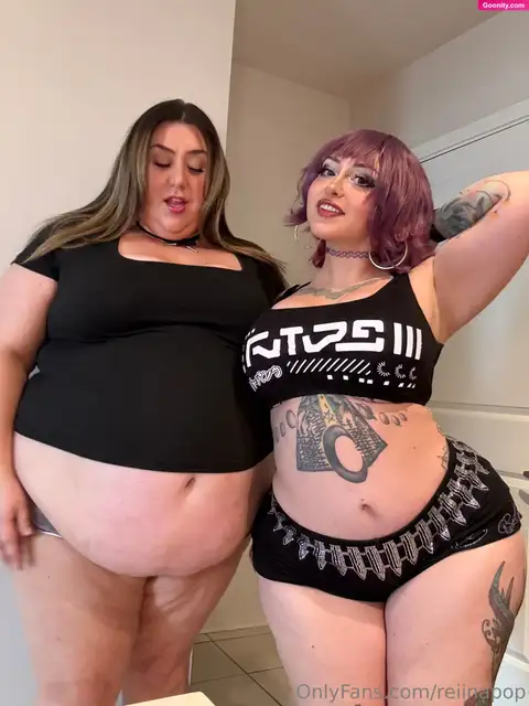 Goddess Reina 🖤😈 photo 81