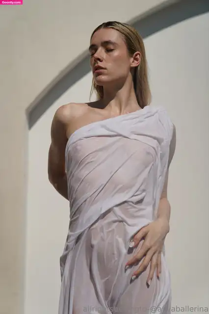 Avva Ballerina photo 1