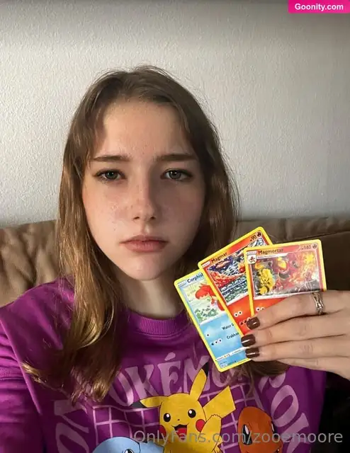 Zoe photo 150