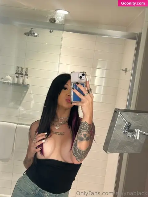 Elayna Black photo 184