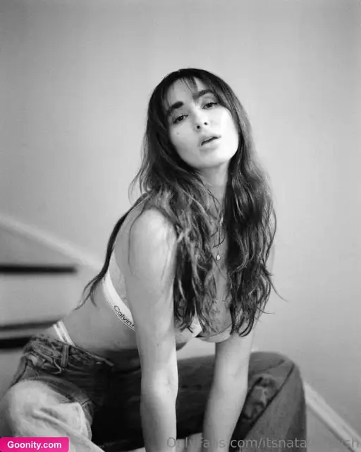 🍌 Natalie Roush photo 130